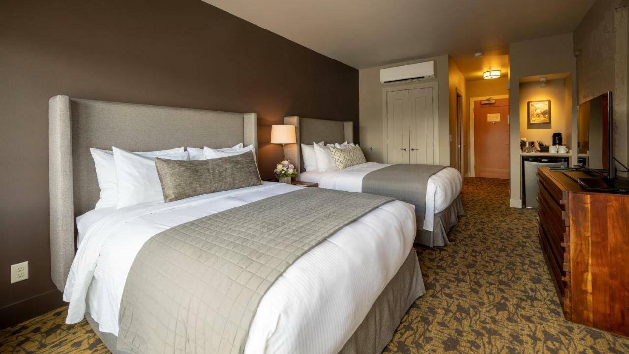 Inn At Lynden Екстер'єр фото